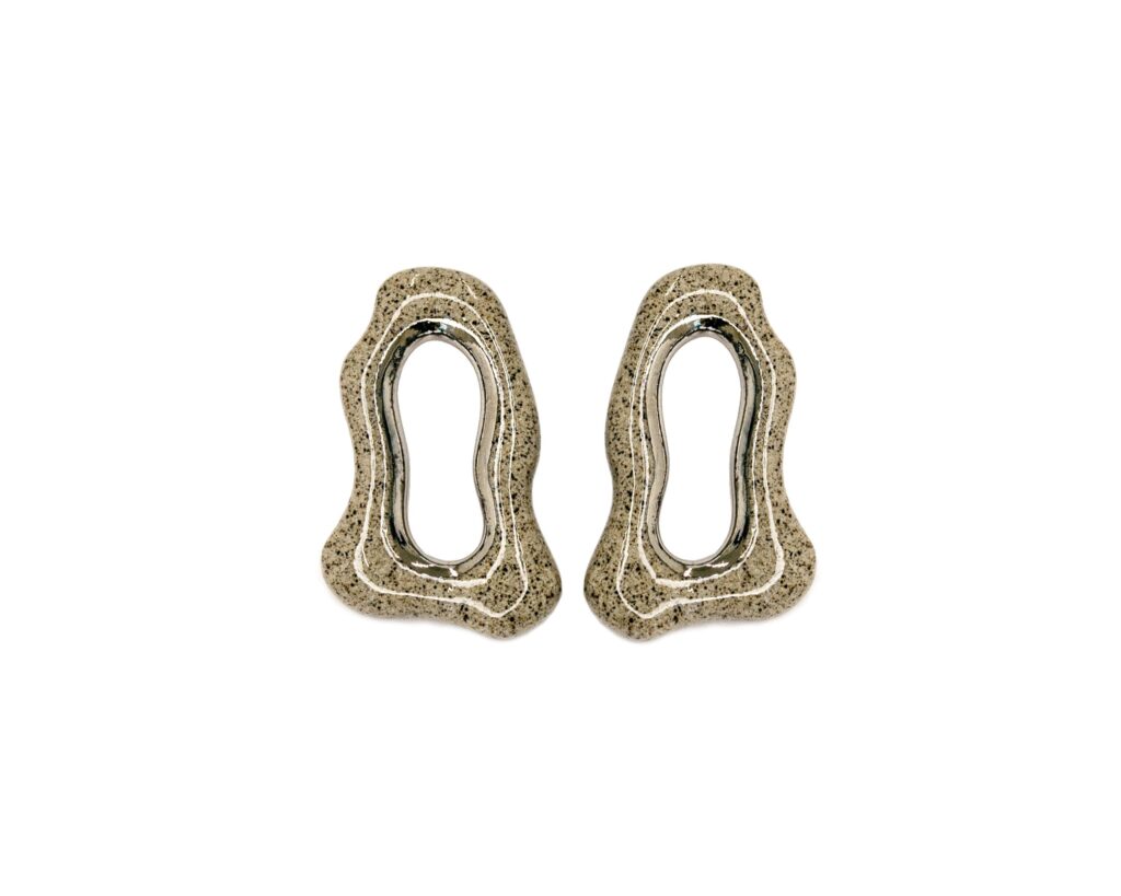 wavy-handmade-ceramic-earrings-platinum-lustre-front-view